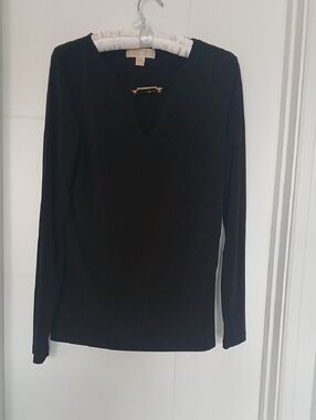 Michael Kors Black Long-Sleeve V-Neck Top with Gold Bar